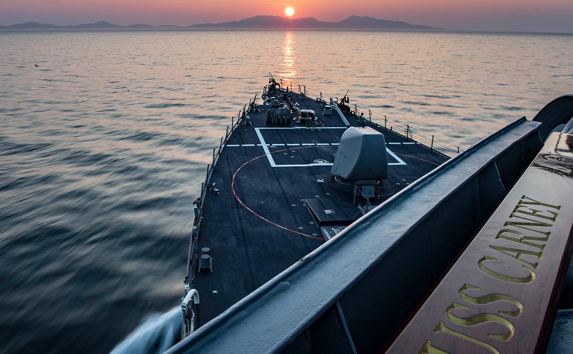 Американский эсминец USS Carney подвергся атаке в Красном море