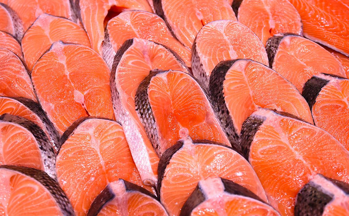 Минфин США продлил разрешение на импорт лосося, минтая и краба из России