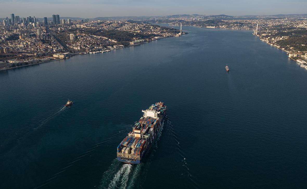 Турецкие судоходные компании заявили о потерях из-за экспорта в Россию